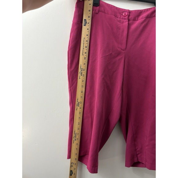 Ashley Stewart Capri Pants Women's 14W Hot Pink Front Pockets Button Stretch - Picture 2 of 8